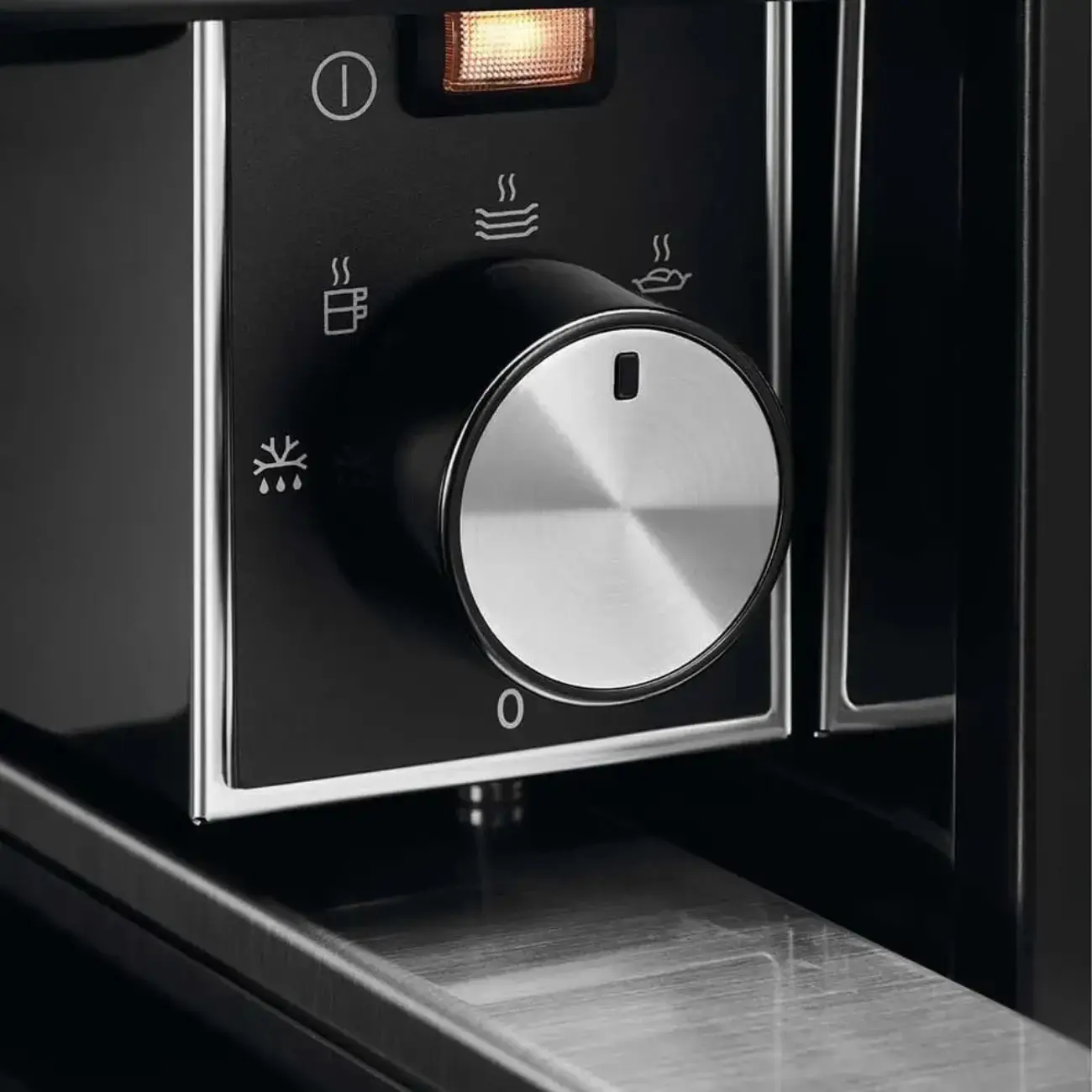 Taomlarni isitish uchun pech KitchenAid KWXXXB 14600